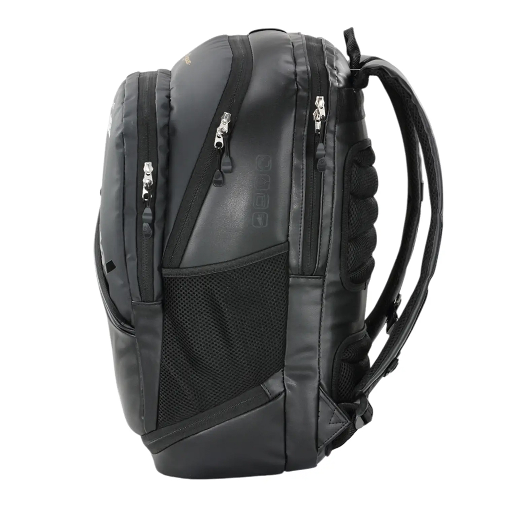 Bullpadel backpak BPM Hack Black Premier Padel 2025 – professional padel backpack - image 3